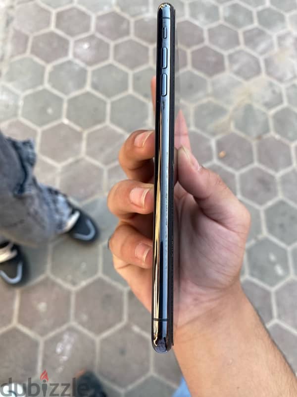 iphone xs max 4