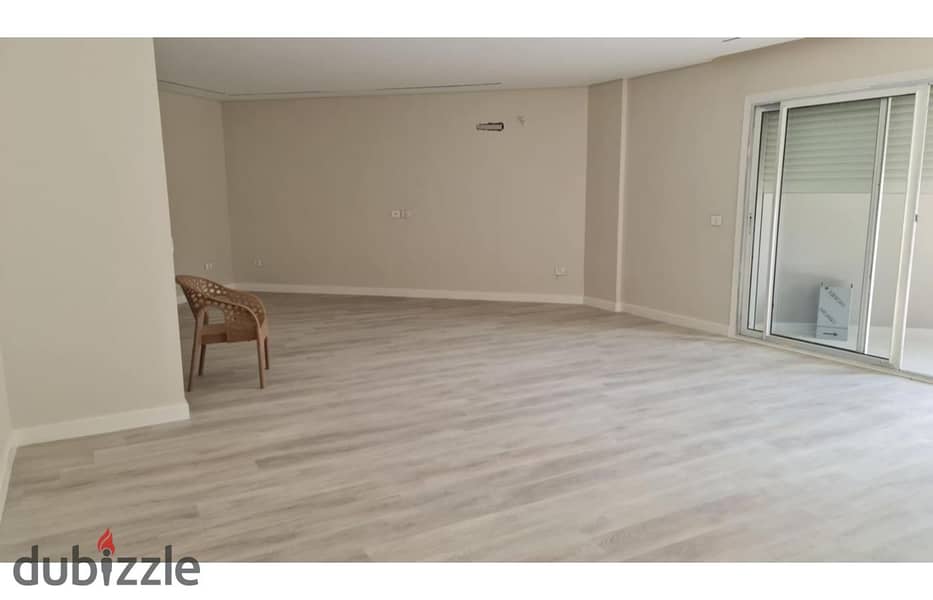 Apartment 210m  garden semi furnished for rent in hyde park new cairo 5