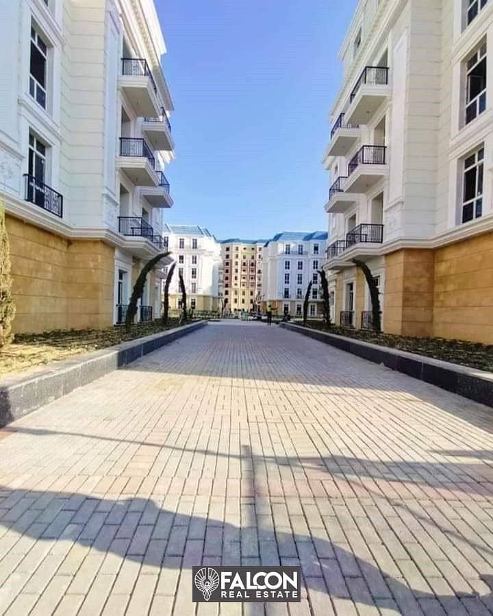 Immediate delivery of a 121 square meter apartment with 3 rooms in Alamein City in the Latin District, featuring lagoon views and complete finishing w 6