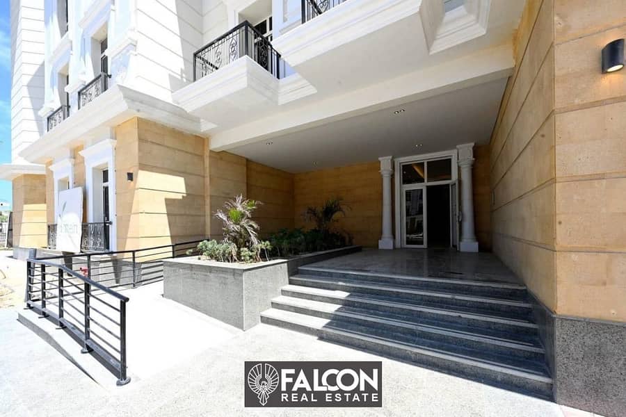 Immediate delivery of a 121 square meter apartment with 3 rooms in Alamein City in the Latin District, featuring lagoon views and complete finishing w 7