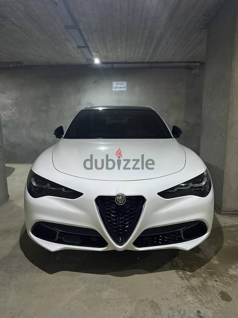 Alfa Romeo Stelvio 2024 5