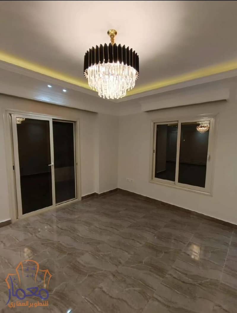 apartment for sale 230m ready to move banafsag omarat new cairo 9