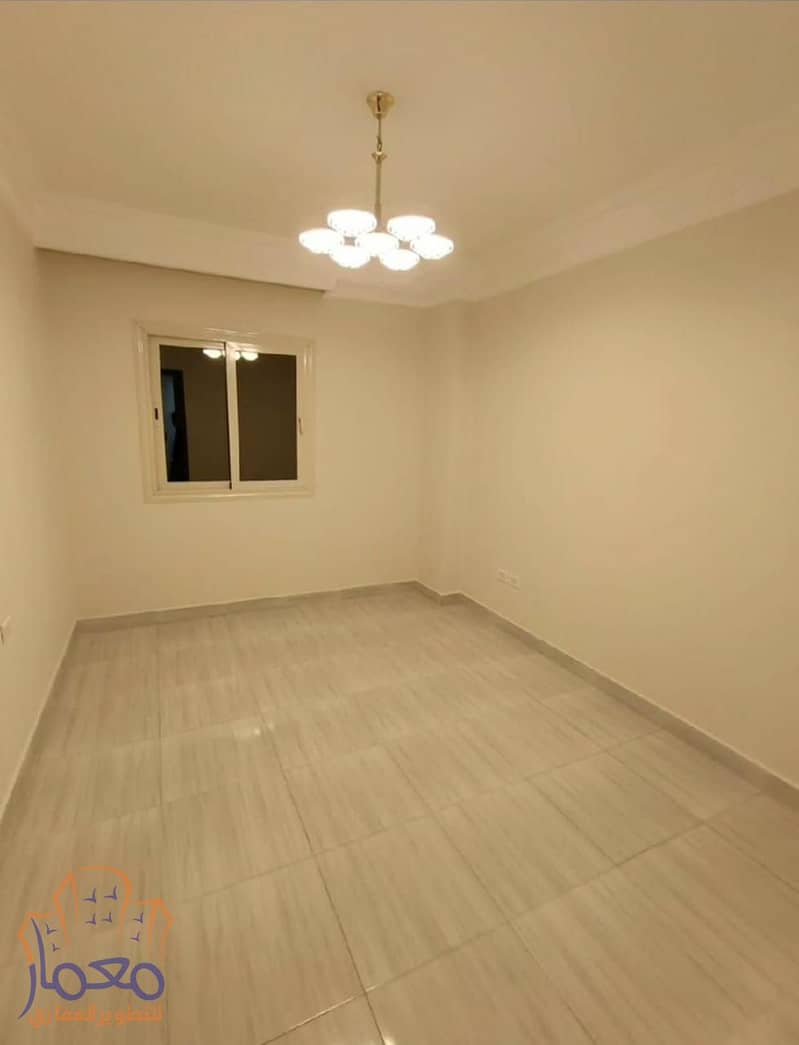 apartment for sale 230m ready to move banafsag omarat new cairo 14