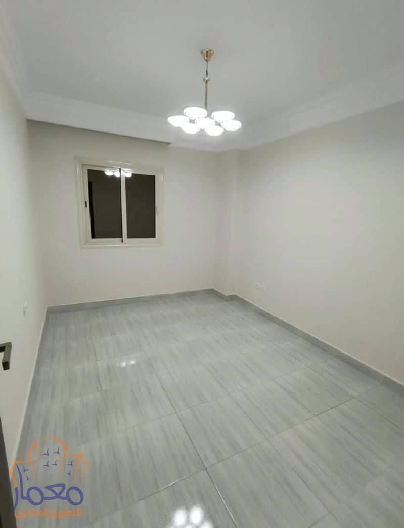 apartment for sale 230m ready to move banafsag omarat new cairo 15