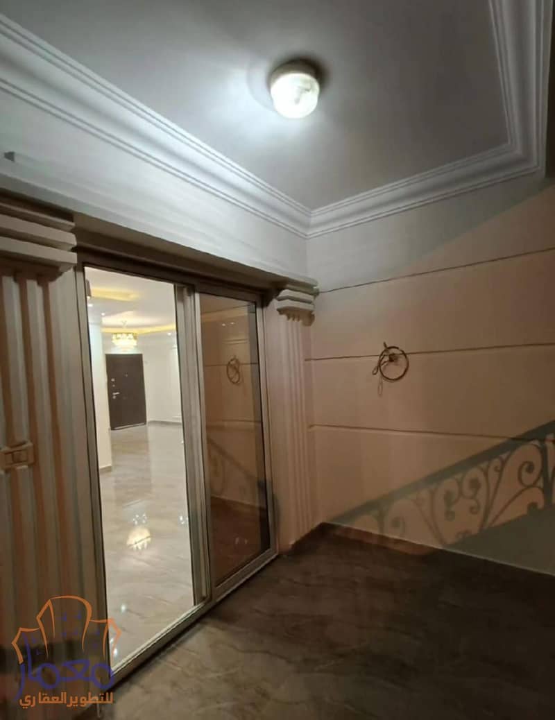 apartment for sale 230m ready to move banafsag omarat new cairo 22