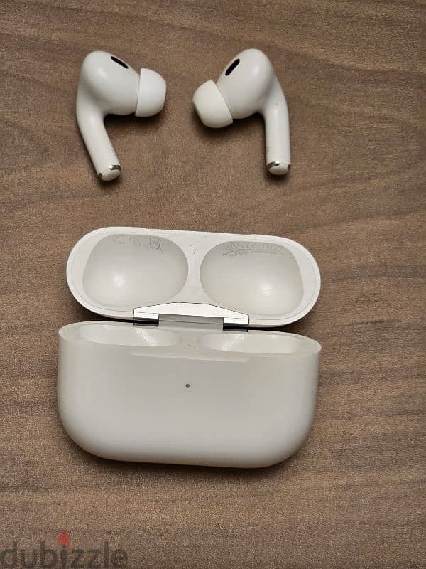 Apple AirPods Pro 2nd Generation - Like New 2