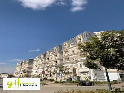 Apartment  for sale Ready to move with best location and price at Mountain View Hyde Park, New Cairo