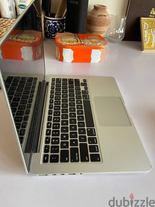 13.3 inch MacBook Pro with Retina display 3