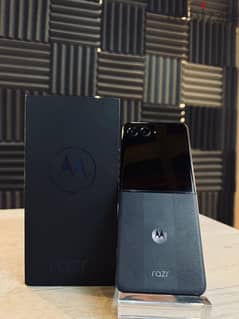 Motorla RAZR plus 0