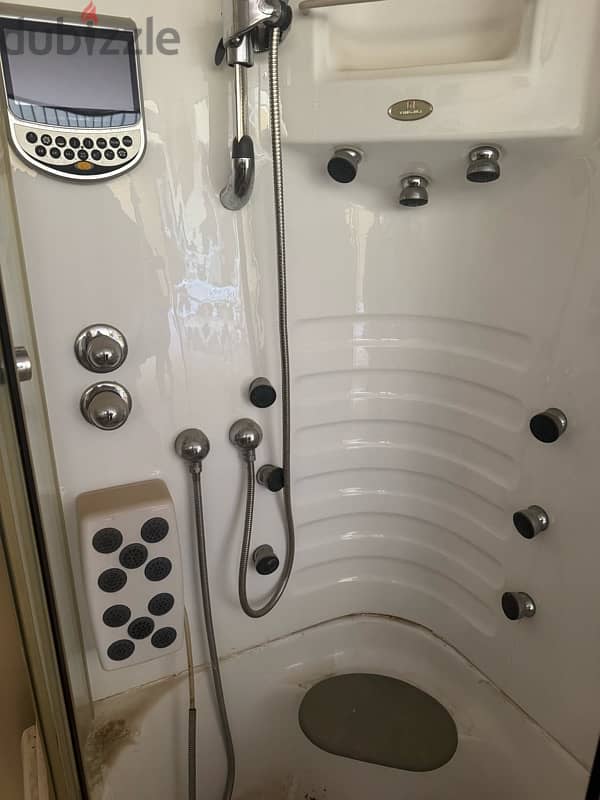 Shower Room and Jacuzzi for sale - Good condition 2