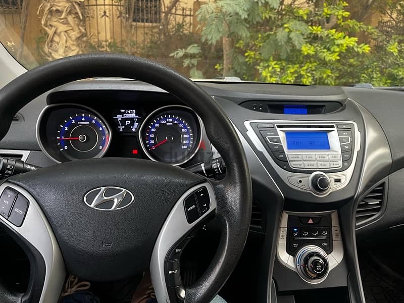 Hyundai Elantra 2012 2