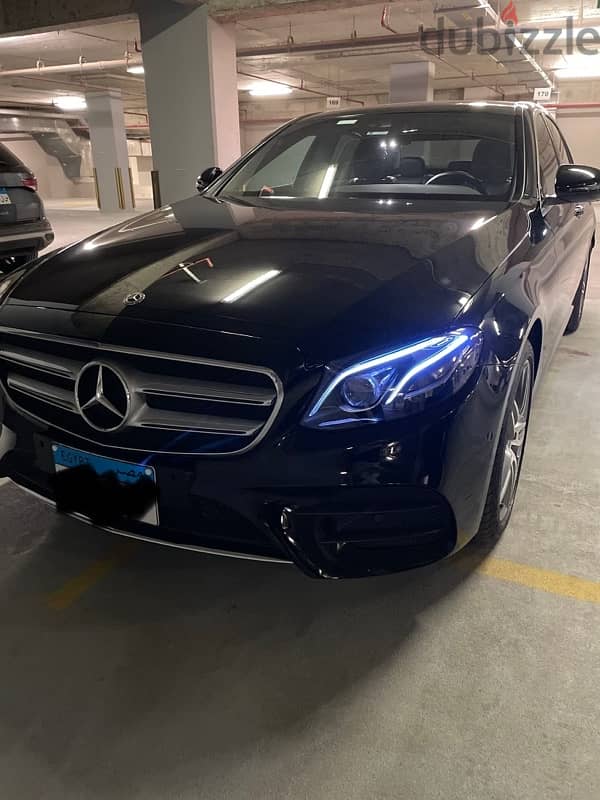 E300 Only 14,000 Km - عربيه من الوكيل - Mercedes-Benz - AMG 12