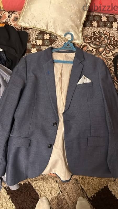 jeans or jacket or 2 suits or coats zara like new 2