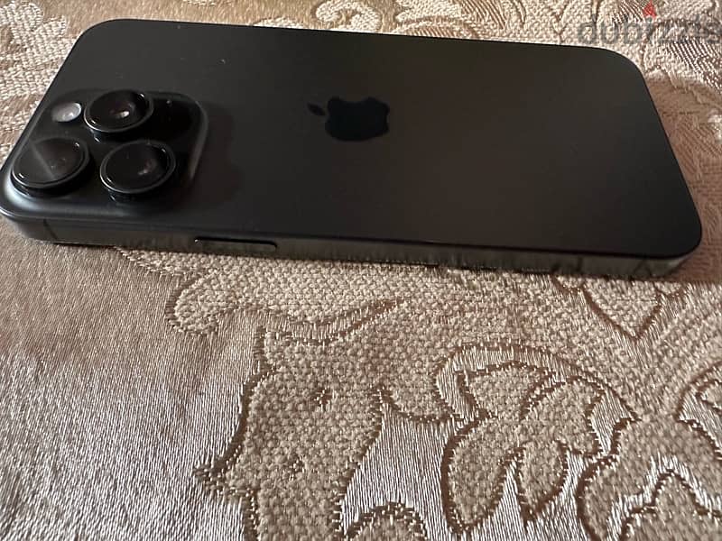 iPhone 15 Pro Max  256GB  black titanium 0