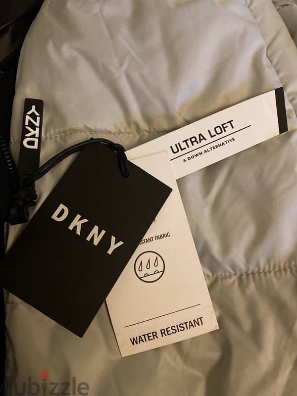 جاكت هودي بامب DKNY 3XL 4