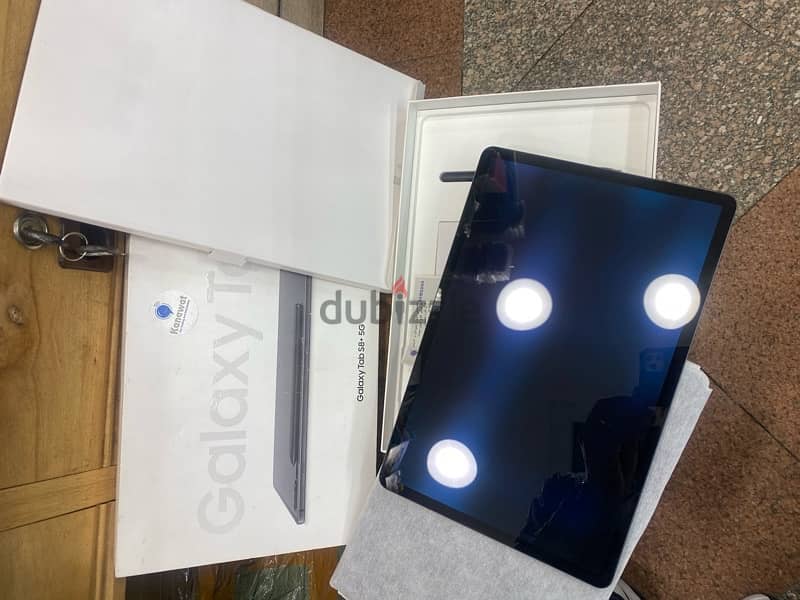 Galaxy Tab S8 Plus 5G 256G With Keyboard 1