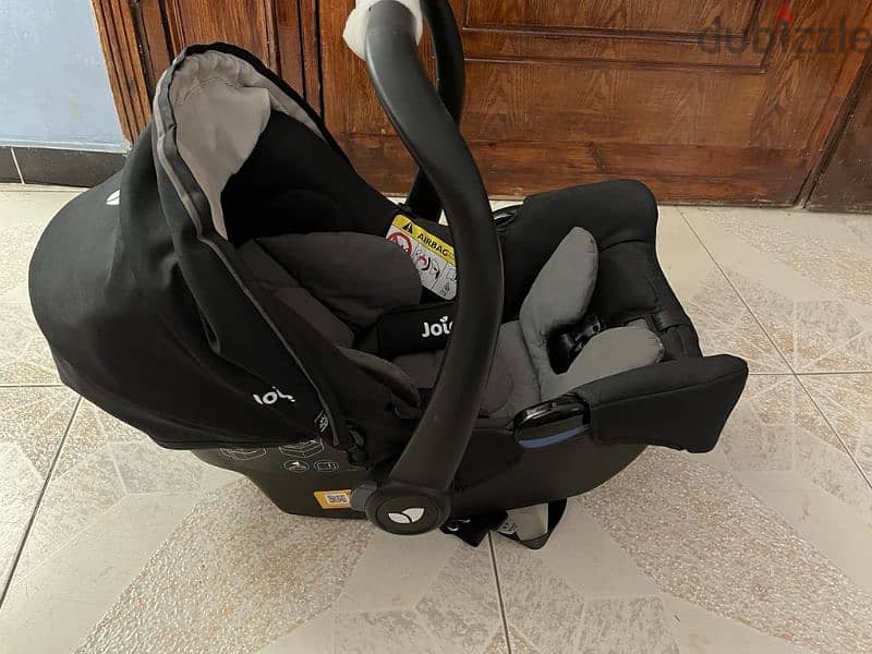 car seat stage 1 Joie used like new, used for just 4 times 1