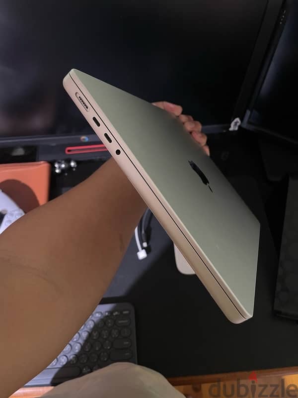 Macbook 14 M1 Pro , upgraded version, 1 TB, battery 95%, like New 4