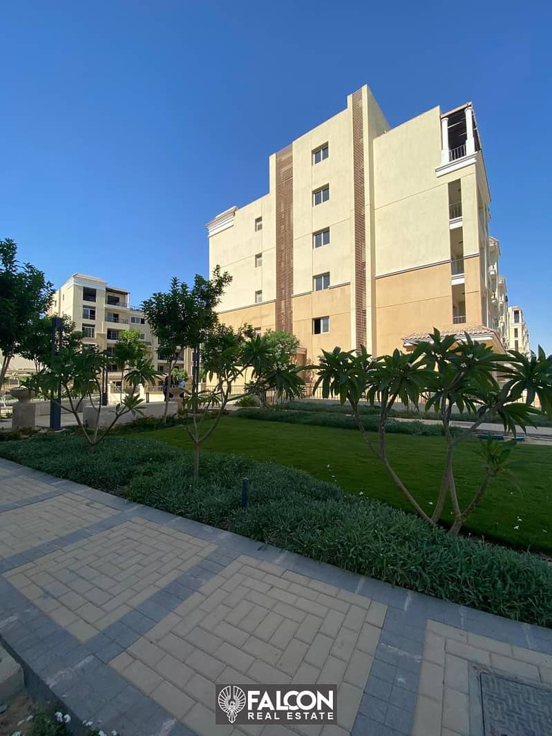 3-bedroom apartment with a distinctive view of the garden for sale with a 42% discount for cash and the possibility of installments over 6 years 3