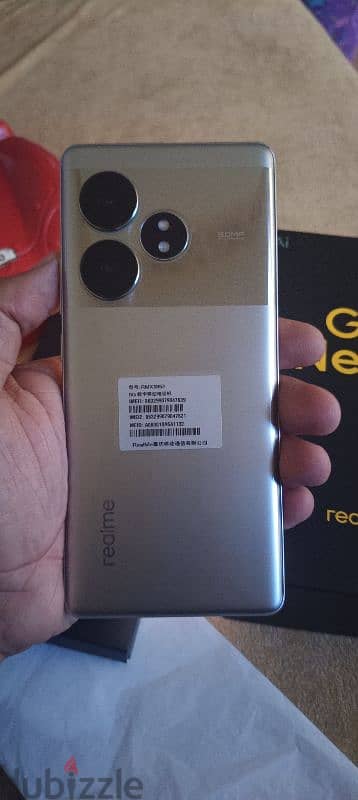 realme gt neo 6 256/12 للبدل 1