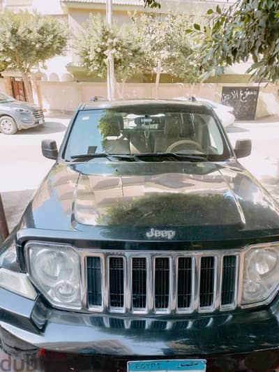 Jeep Cherokee 2009 بحاله رائعه