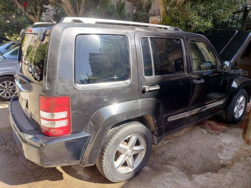 Jeep Cherokee 2009 بحاله رائعه 1