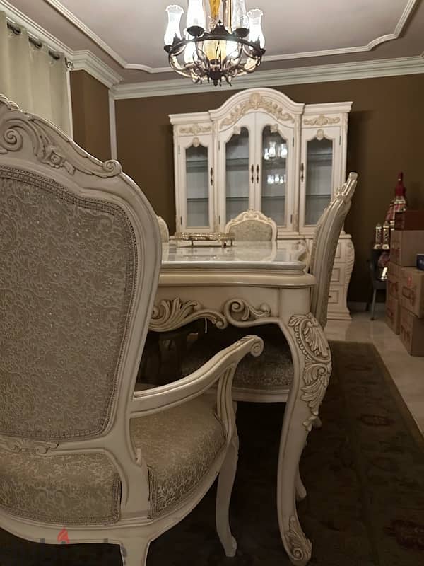 Classic dining room for sale 9