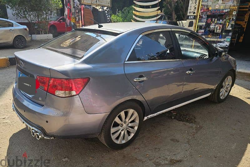 Kia Cerato 2010 4