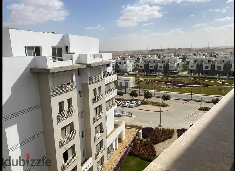 Two-room apartment next to the American University, prime location installments 8