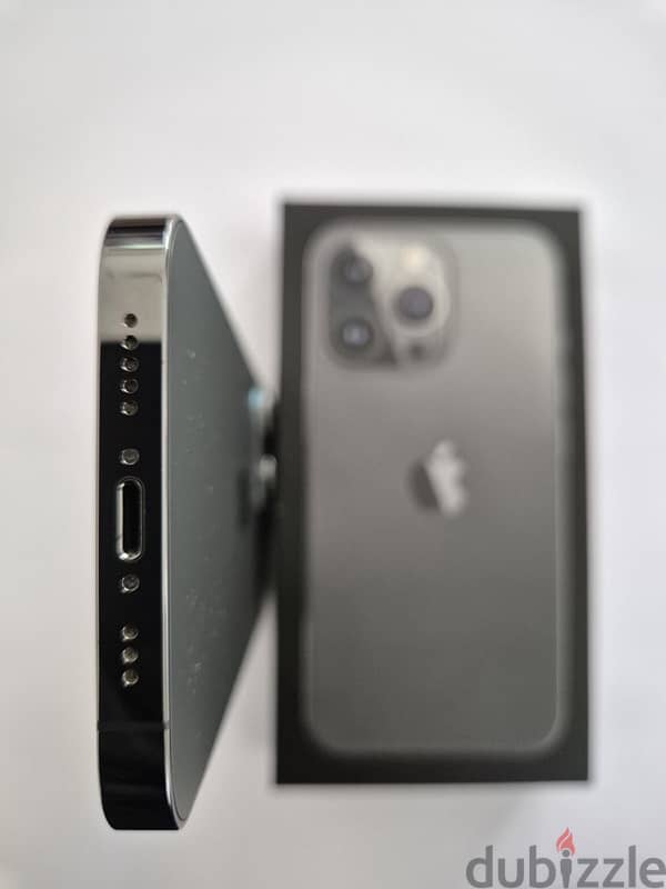 iPhone 13 Pro 256GB Space Gray Top Condition 2