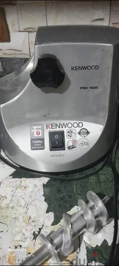 مفرمة Kenwood استعمال مرتين فقط - زي الجديد! الكرتونه و الضمان ضاعو لظ 0