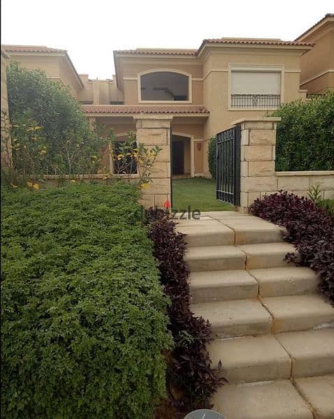 Corner villa in Fifth Settlement, next to AUC, at a special price, Open View 0