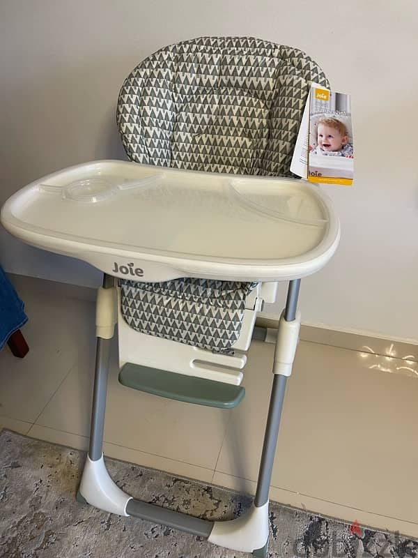 Joie baby chair with perfect condition as new 2