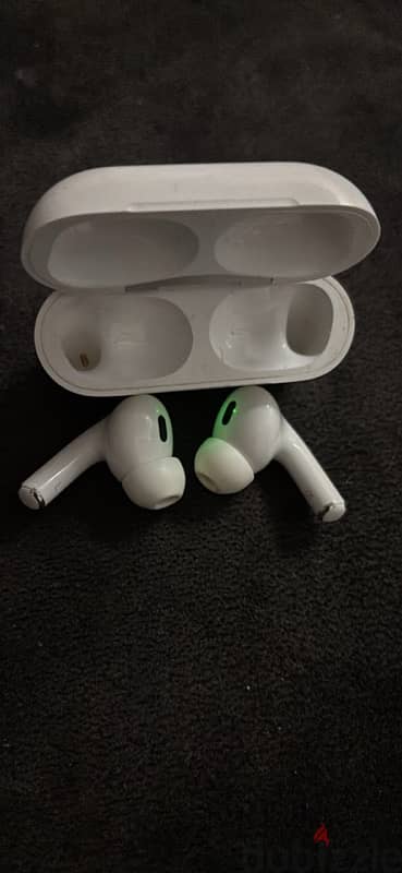 Apple AirPods pro 2nd generation 0