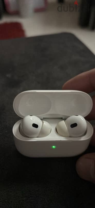 Apple AirPods pro 2nd generation 3