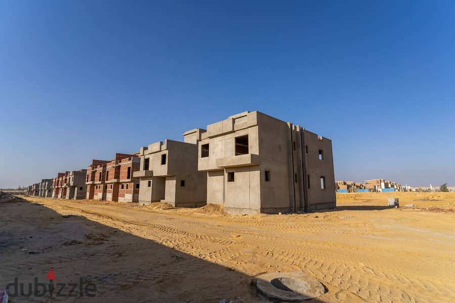 Townhouse Corner 265 sqm (immediate delivery) on Dahshur Link, steamship from the owner over 3 years 8