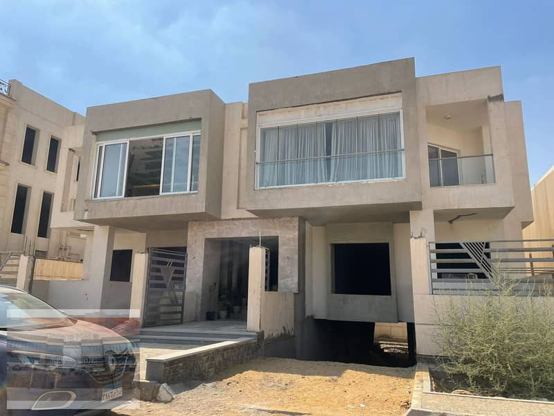 Ground duplex , garden view ready to move in Gharb El Golf 9