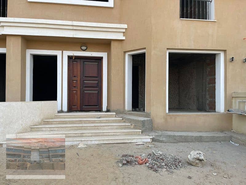 Townhouse middle for sale  ready to move in sarai 2