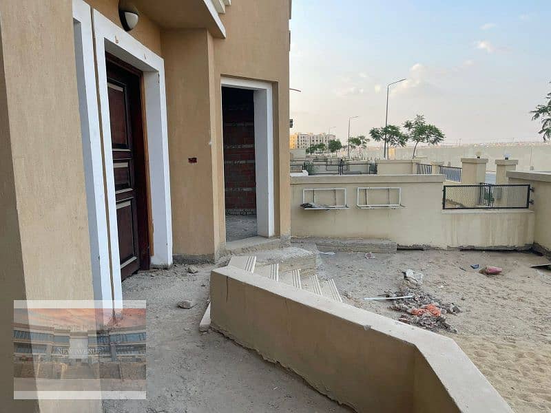 Townhouse middle for sale  ready to move in sarai 3