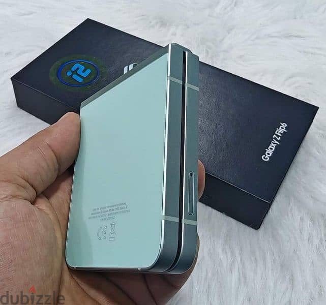 Samsung z flip 6 256/ 12 كالجديد تماما ضمان محلي 2