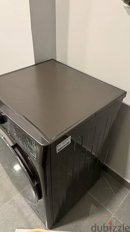 LG 9/5KG washing machine with drier 3