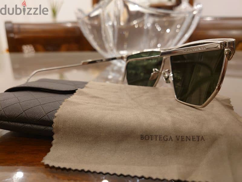 Bottega Veneta BV1069S 002 sunglasses 1