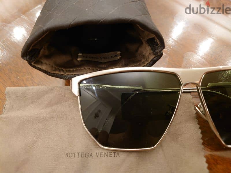 Bottega Veneta BV1069S 002 sunglasses 2