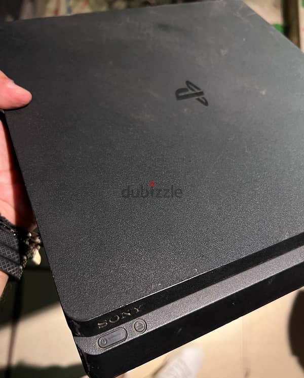 ps4 slim 1