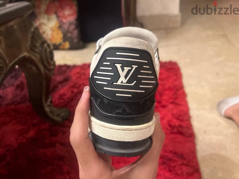 LV Trainer Sneake 4