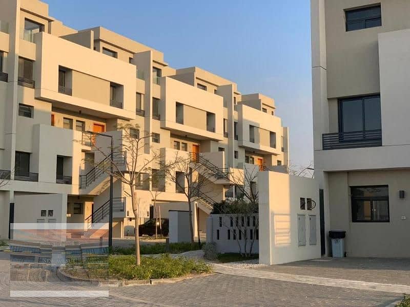 Town house Middle with lowest installment & RTM-3 bedroom - compound El Burouj shourouk- 3