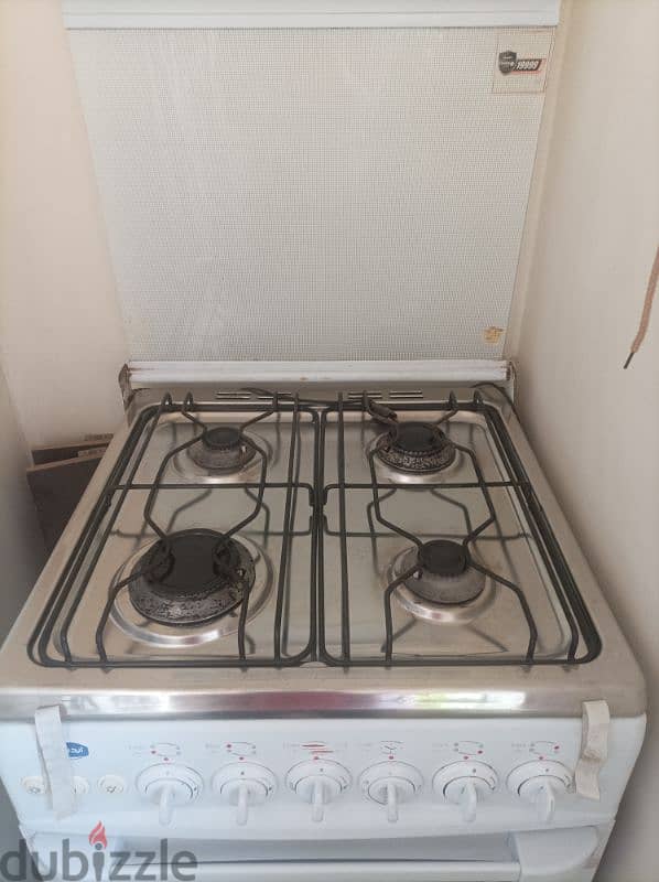 Ideal gas oven 4 burners 55x55 cm 1