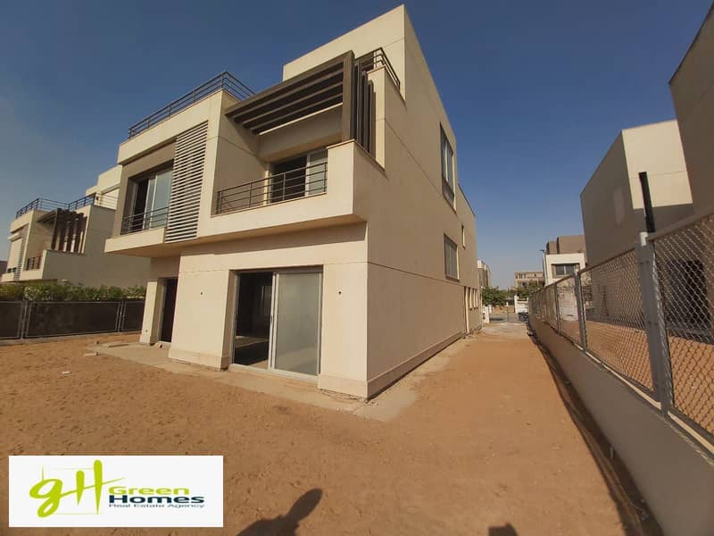 Standalone Villa for Sale with good location and price  at Palm Hills Compound , New Cairo 4