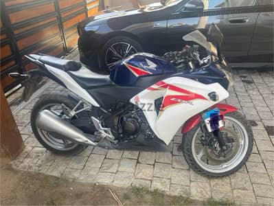 honda cbr 250r