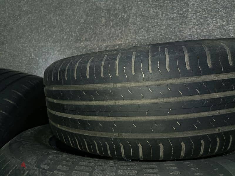 أربع فرد كاوتش Continental  215/60/R17 6